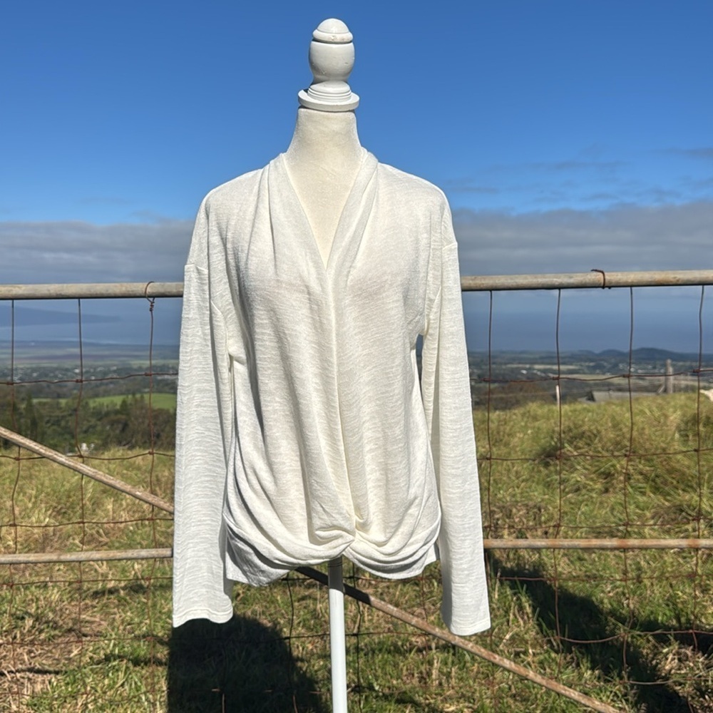 NWT Anthropologie Sanctuary White Drape Knot  Front Knit long Sleeve large